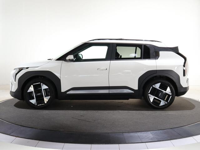 KIA EV3 Plus Advanced 81.4 kWh | Panoramaschuifdak | 19" velgen | Harman Kardon | Privacy Glass | Stoel- en stuurwielverwarming |