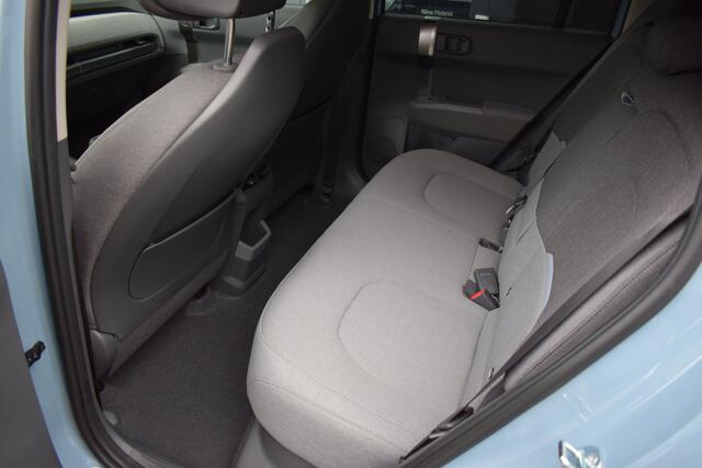 KIA EV3 PLUS 58.3 kWh | Adaptieve Cruise Control | Navigatie | Camera | Stoel+StuurVerwarming | Trekhaak | Tot 10Jr. Kia-Garantie