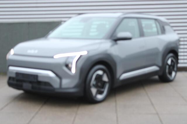 KIA EV3 Diverse uitvoeringen en kleuren leverbaar INFORMEER NAAR BESCHIKBAARHEID 030-6882056 PRIJS VANAF ¤ 36.995,-