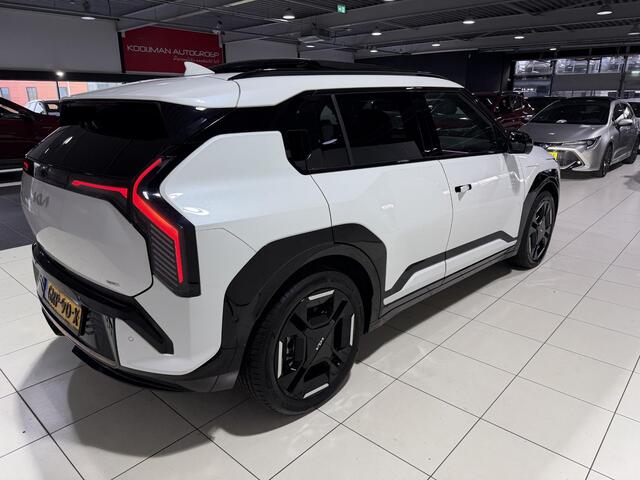 KIA EV3 GT-PlusLine 81.4 kWh Auto vol luxe! Schuif-/kanteldak, trekhaak, V2L, 360° camera, stoelverwarming, navigatie, Apple CarPlay/Android Auto, NL-auto,