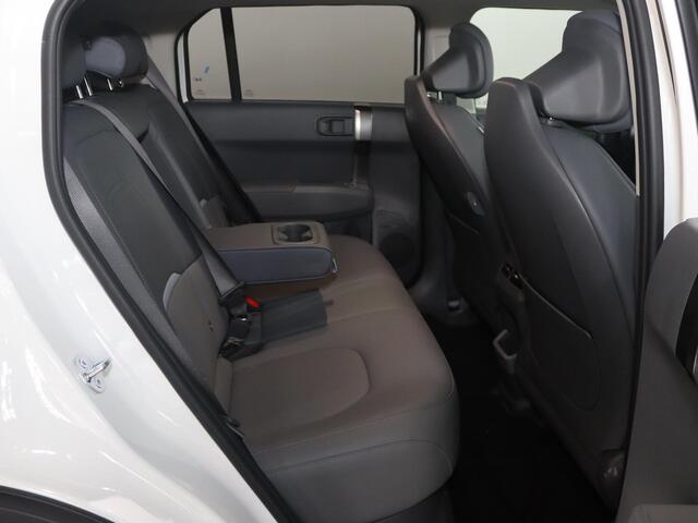 KIA EV3 Plus Advanced 81.4 kWh | Panoramaschuifdak | 19" velgen | Harman Kardon | Privacy Glass | Stoel- en stuurwielverwarming |