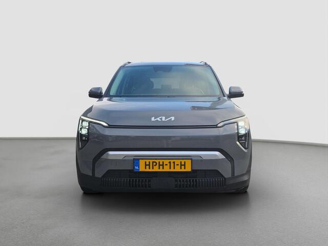 KIA EV3 Air 81.4 kWh | Demo | Adapt. Cruise | Lane-Assist | Climate Control | Long Range | Achteruitrijcamera | Sensoren Voor- En Achter |