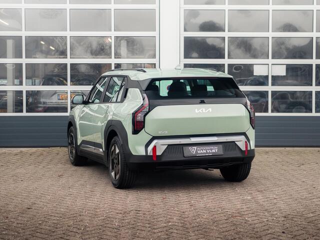 KIA EV3 Air 58.3 kWh | Uit voorraad leverbaar | Navi | 17" | Adapt. Cruise | Clima | PDC | Dakrails |