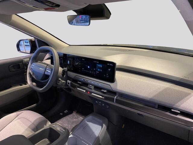 KIA EV3 Plus 58.3 kWh | Parkeersensoren Voor + Achter | Camera | Adaptive Cruise | Keyless | DAB+ | Apple Carplay/ Android Auto