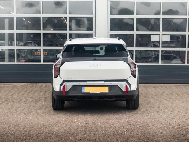 KIA EV3 Plus Advanced 81.4 kWh | Op voorraad | Schuifkanteldak | Stoel en stuurverwarming |