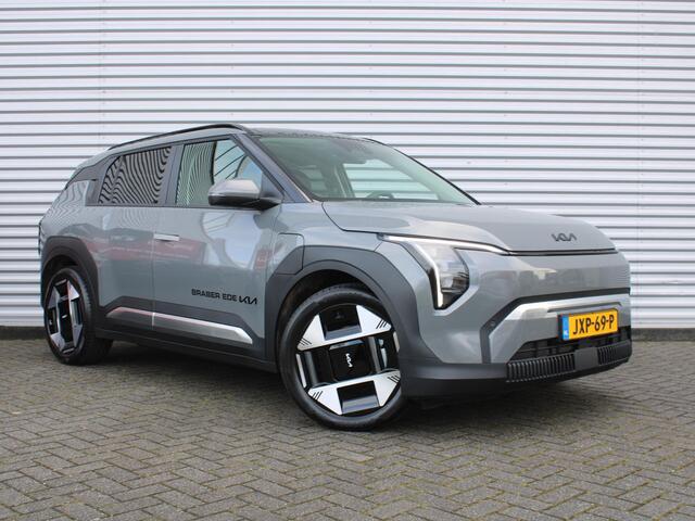 KIA EV3 Plus Advanced 81.4 kWh | Stuur/stoelverwarming | Schuifdak | Camera | Elek. stoelverstelling | 19" LM | Dodehoek detectie | Clima | LED |