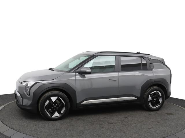 KIA EV3 Plus 81.4 kWh - Nieuw uit voorraad! - Stoel-/stuurverwarming - Privacy Glass - Navigatie - Fabrieksgarantie tot 02-2033