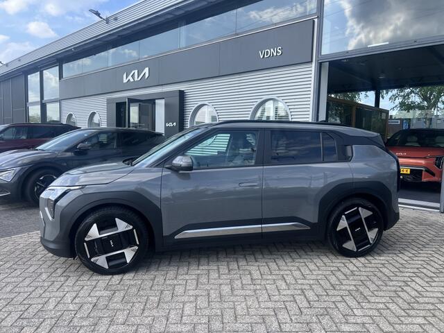 KIA EV3 Plus Advanced 81.4KWH All Seasonbanden | Stoelverwarming | Navig