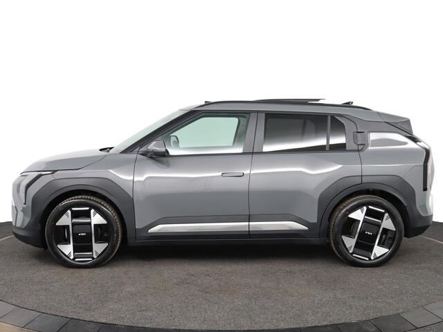 KIA EV3 Plus Advanced 81.4 kWh - Schuif-/kanteldak - Stoel-/stuurverwarming - Cruise Control adaptief - Navigatie - Fabrieksgarantie tot 10-2032