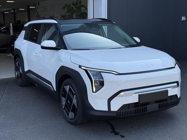 KIA EV3 Plus Advanced 81.4 kWh | Rijklaarprijs incl. inruilpremie | Direct leverbaar | Dodehoeksensor | Schuif/kanteldak | Elektrische bestuurdersstoel