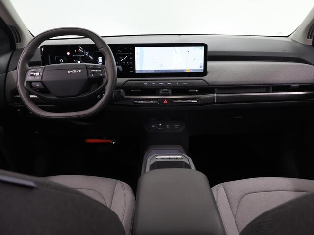 KIA EV3 Plus 58.3 kWh | Trekhaak Afneembaar | Stoel/Stuurverwarming | Parkeercamera | Adaptive Cruise Control | Keyless Go |