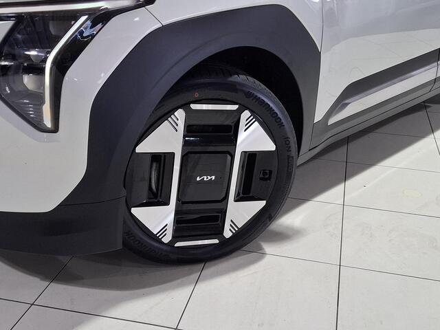 KIA EV3 Plus Advanced 58.3 kWh Eerste eigenaar, Dealer onderhouden, tot 10 jaar garantie, zeer compleet ! Direct leverbaar !