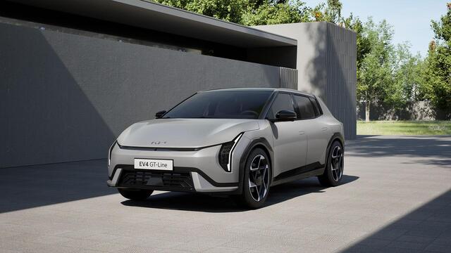KIA EV4 GT-PlusLine 81.4 kWh Stoelventilatie voorstoelen | Head-up display | 360°-camera |Glazen schuif-/kanteldak | Vegan lederen stoelbekleding | Elektrisch verstelbare voorstoelen | Slimme automatische achterklep | Harman Kardon premium sound system |