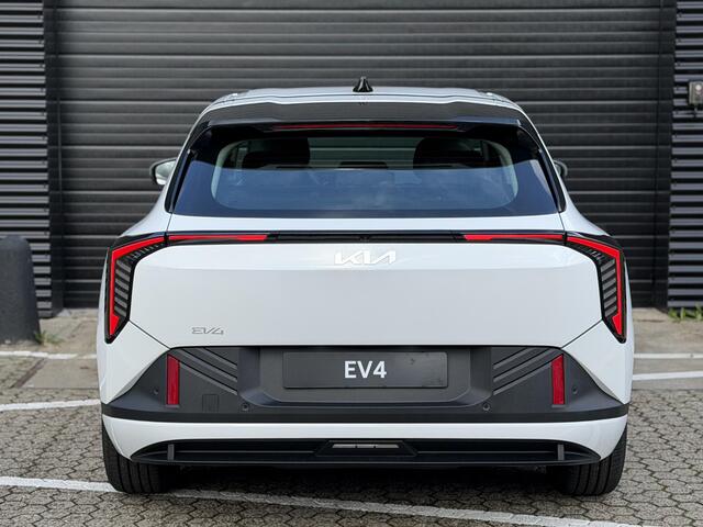 KIA EV4 Air 58.3 kWh | Snel leverbaar | Stoelverwarming | Camera | Navigatie | Parkeersensoren | Apple carplay