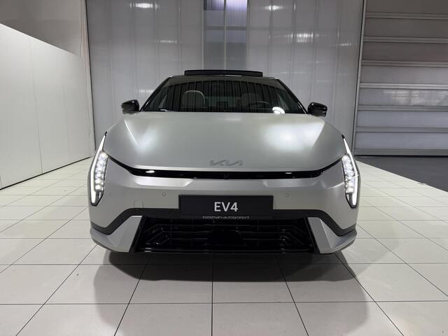 KIA EV4 GT-PlusLine 81.4 kWh ,Unieke kleur Matte Ivory Silver, Direct uit voorraad leverbaar.