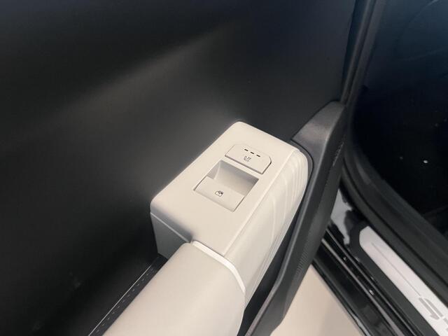 KIA EV4 GT-PlusLine 81.4 kWh NU OP VOORRAAD!! RIJDEN IN 2025!! BEL ONS VOOR SCHERPE OFFERTE!! INRUIL VOORDEEL ¤ 2000,-!!