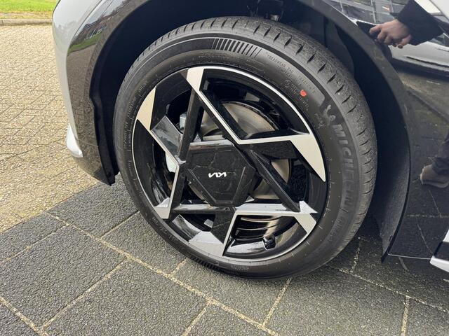 KIA EV4 GT-Line 81.4 kWh Uit Voorraad Leverbaar!!, Voorraadkorting!, Complete Uitvoering!, Incl. Inruilpremie, Enz...