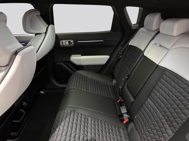 KIA EV4 GT-Line Business Edition 81.4 kWh | Adaptieve cruise control | Stoel- en stuurwielverwarming | Achteruitrijcamera | 19" LM velgen GT-Line | LED-koplampen |