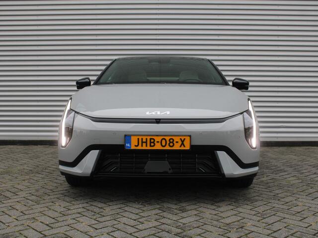 KIA EV4 GT-PlusLine 81.4 kWh | Schuifdak | Stuur-/stoelverwarming + ventilatie | Camera rondom | Elek. stoelverstelling | Leer | HUD | LED | 19" LM |