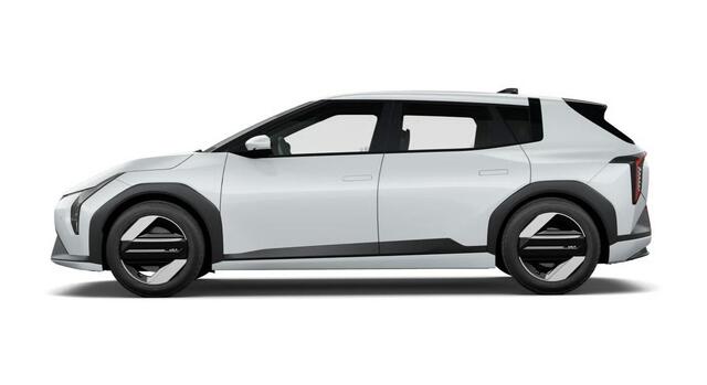 KIA EV4 Air 81.4 kWh | Achteruitrijcamera | Dual zone climate control | Navigatie | Parkeersensoren | Stoelverwarming |