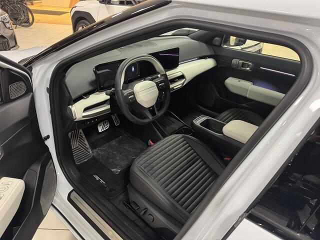 KIA EV4 GT-Line 81.4 kWh Uit voorraad leverbaar ! | BTW auto | Showroomvoordeelauto ! | 28-02-2026 geregistreerd