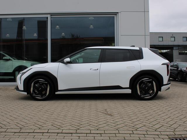 KIA EV4 Plus Advanced 58.3 kWh | DIRECT LEVERBAAR | Schuifkanteldak | Navigatie | Stoel en stuurverwarming | H&K | Elektrische achterklep