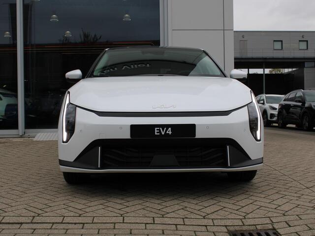 KIA EV4 Plus Advanced 58.3 kWh | DIRECT LEVERBAAR | Schuifkanteldak | Navigatie | Stoel en stuurverwarming | H&K | Elektrische achterklep