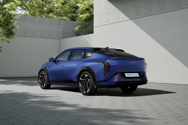 KIA EV4 Fastback GT-PlusLine 81.4 kWh Stoelventilatie voorstoelen | Head-up display | 360°-camera |Glazen schuif-/kanteldak | Vegan lederen stoelbekleding | Elektrisch verstelbare voorstoelen | Slimme automatische achterklep | Harman Kardon premium sound system |