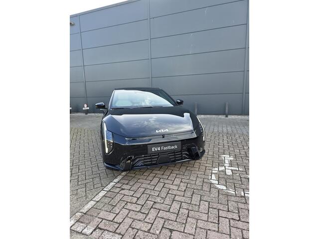 KIA EV4 Fastback GT-PlusLine 81.4 kWh | Panoramaschuifdak | Head-up display | Stoelventilatie voorstoelen | Harman Kardon |