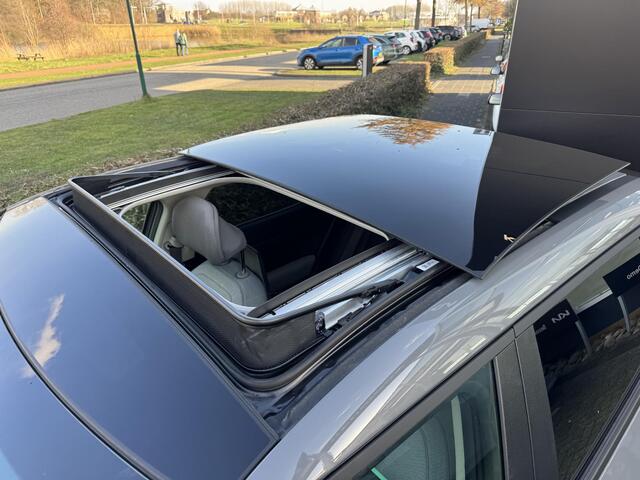 KIA EV4 Fastback Plus Advanced 81.4 kWh , Direct Leverbaar!, Inclusief 3000 euro Inruilpremie!, Complete Uitvoering!, Voorraadkorting!