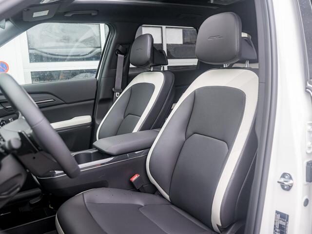 KIA EV5 GT-Line Business Edition 81.4 kWh 17 % bijtelling l Stoelverwarming l El. verstelbare stoelen met memory functie. l Zwarte logo's.