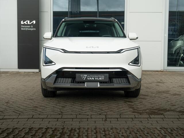 KIA EV5 Plus Advanced 81.4 kWh | OP VOORRAAD ! | Schuifkanteldak | Navigatie | Stoelverwarming |
