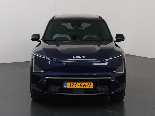 KIA EV5 GT-Line 81.4 kWh | Panoramaschuifdak | Harman Kardon | Led-Matrix | Stoelverwarming voor en achter | Zwarte hemelbekleding |