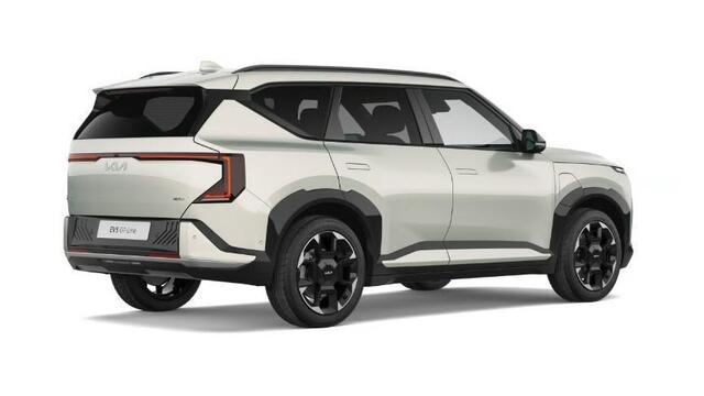KIA EV5 GT-Line Business Edition 81.4 kWh | Panoramaschuifdak | Led Koplampen | Stoelverwarming voor en achter | Zwarte hemelbekleding | Stoelventilatie | Adaptieve cruise control |