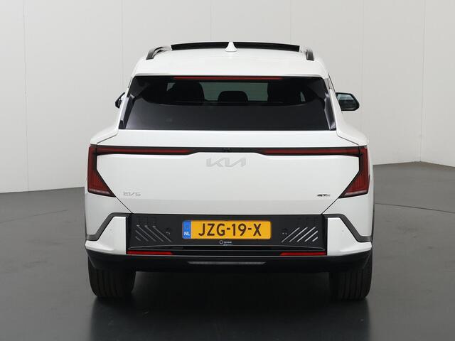 KIA EV5 GT-Line Business Edition 81.4 kWh | Panoramaschuifdak | Led Koplampen | Stoelverwarming voor en achter | Zwarte hemelbekleding |p | Stoelventilatie | Adaptieve cruise control |