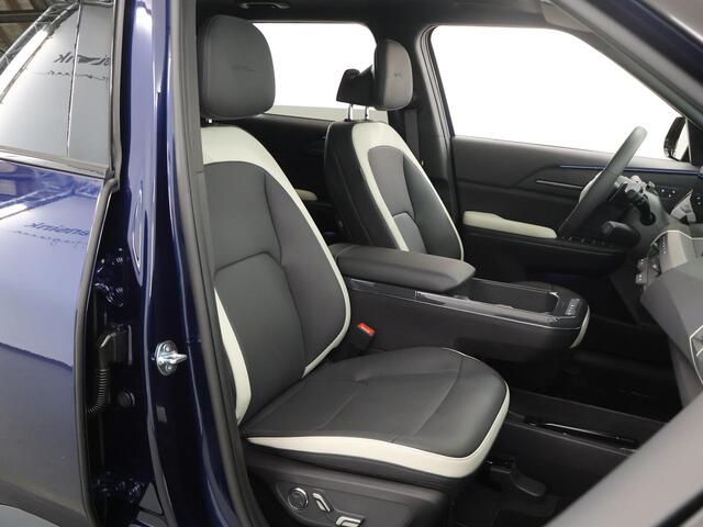KIA EV5 GT-Line Business Edition 81.4 kWh | Panoramaschuifdak | Led Koplampen | Stoelverwarming voor en achter | Zwarte hemelbekleding | Adaptieve cruise control |