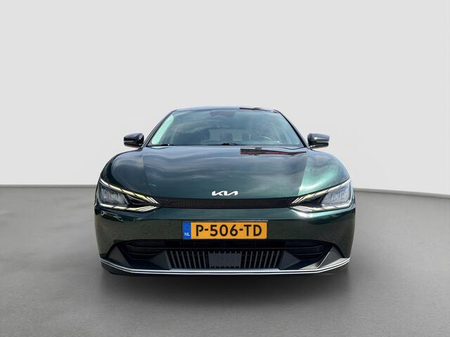 KIA EV6 Air 58 kWh Automaat | Camera | Navi | Uniek! - Forest Green | 19" Velgen | H-Leder | Clima | Stuur-/Stoelverwarming | Trekhaak | PDC | Cruise | LED |