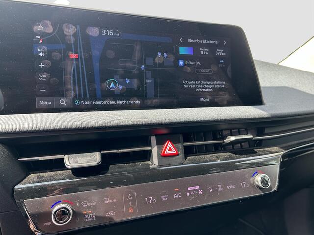 KIA EV6 Air 58 kWh Automaat | Camera | Navi | Uniek! - Forest Green | 19" Velgen | H-Leder | Clima | Stuur-/Stoelverwarming | Trekhaak | PDC | Cruise | LED |