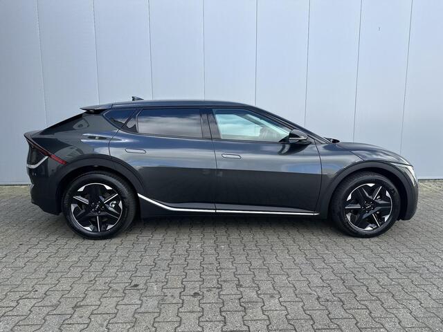 KIA EV6 Light Edition 63 kWh Elektromotor 125kW (A) | Demo | Stoel / stuurverwarming | Adaptive cruise controle | Parkeercamera / sensoren voor en achter |