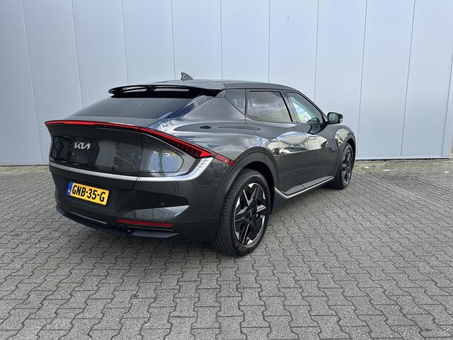 KIA EV6 Light Edition 63 kWh Elektromotor 125kW (A) | Demo | Stoel / stuurverwarming | Adaptive cruise controle | Parkeercamera / sensoren voor en achter |
