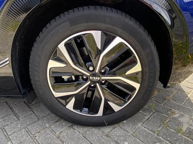 KIA EV6 Plus 77.4 kWh NL-auto met o.a. stoel-/stuur-/achterbankverwarming, trekhaak, navigatie, LED, etc.