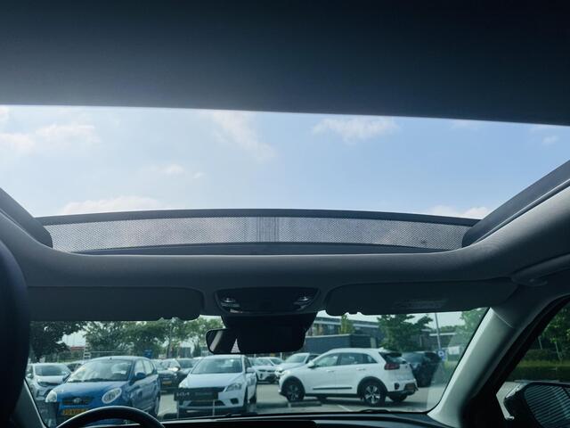 KIA EV6 Plus Advanced 77.4 kWh Trekhaak | Panoramadak | 20 inch | Auto rijdt momenteel km stand kan iets variëren