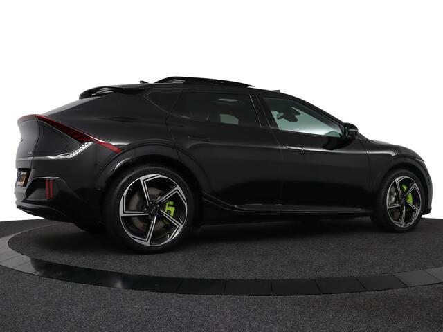 KIA EV6 GT AWD 77.4 kWh - 585PK - Sportstoelen - Head Up Display - 21'' Lichtmetalen velgen - Stoel-/Stuurverwarming -Suede Bekleding - Fabrieksgarantie tot 08-2030!