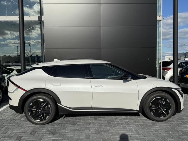 KIA EV6 Light Edition 63.0kWh Elektromotor 125kW (A) | Trekhaak | Stoel/Stuurwielverwarming | Navigatie | Climate Control | Parkeercamera |