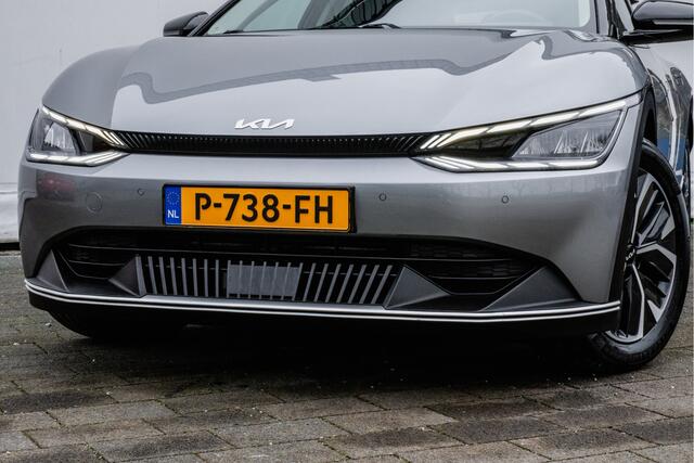 KIA EV6 Air 58 kWh Trekhaak/ Leer/ Stoel-stuurverwarming/ Blindspot/ Camera/ Navigatie/ Carplay/ Dab