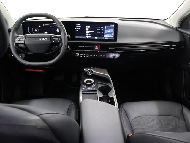 KIA EV6 Light Edition 63 kWh | Nieuw Model | Parkeercamera | Keyless Entry | Stoelverwarming | Apple Carplay/Android Auto |