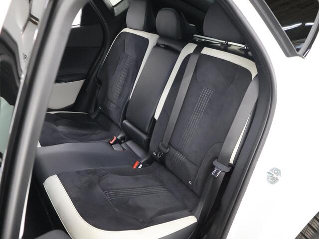 KIA EV6 GT-Line 77.4 kWh | Trekhaak | Panoramadak | Meridian Audio | Elekt. Stoelverstelling met geheugen | Stoelventilatie |