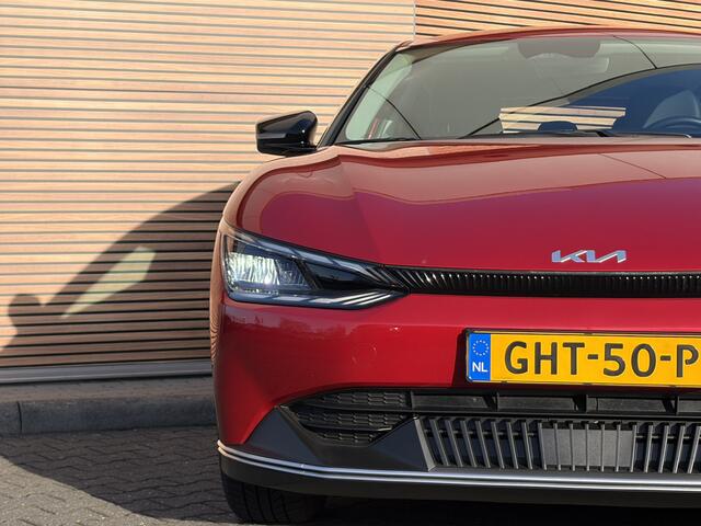 KIA EV6 Light 77.4 kWh Trekhaak / SOH 100% / Navigatie / Camera