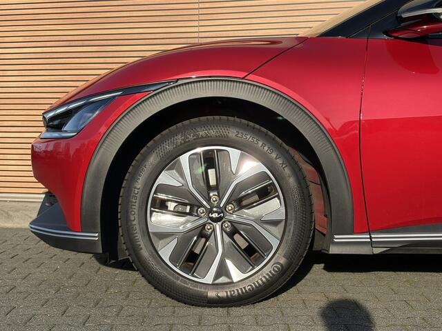 KIA EV6 Light 77.4 kWh Trekhaak / SOH 100% / Navigatie / Camera