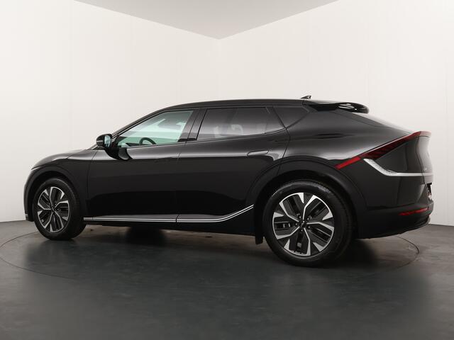 KIA EV6 Light Edition 58 kWh - SOH 99% - Stoelverwarming - Navigatie - LED koplampen - Privacy Glass - Fabrieksgarantie tot 05-2031